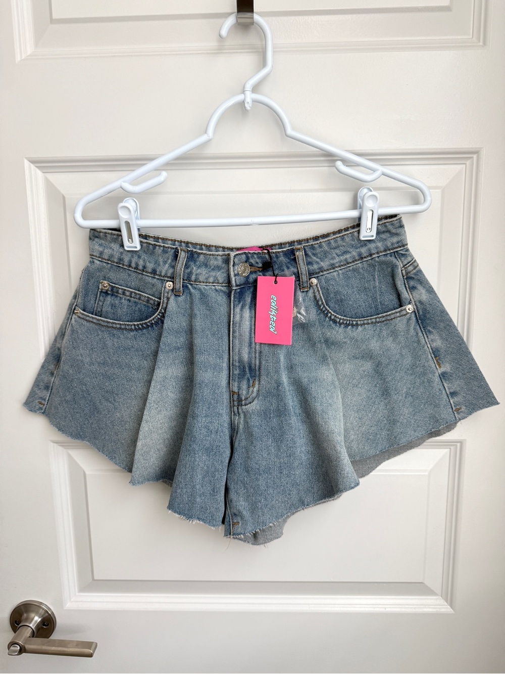 NWT Edikted Koi Flare Denim Shorts Women’s Size M 100% Cotton Y2K Blue Jean
